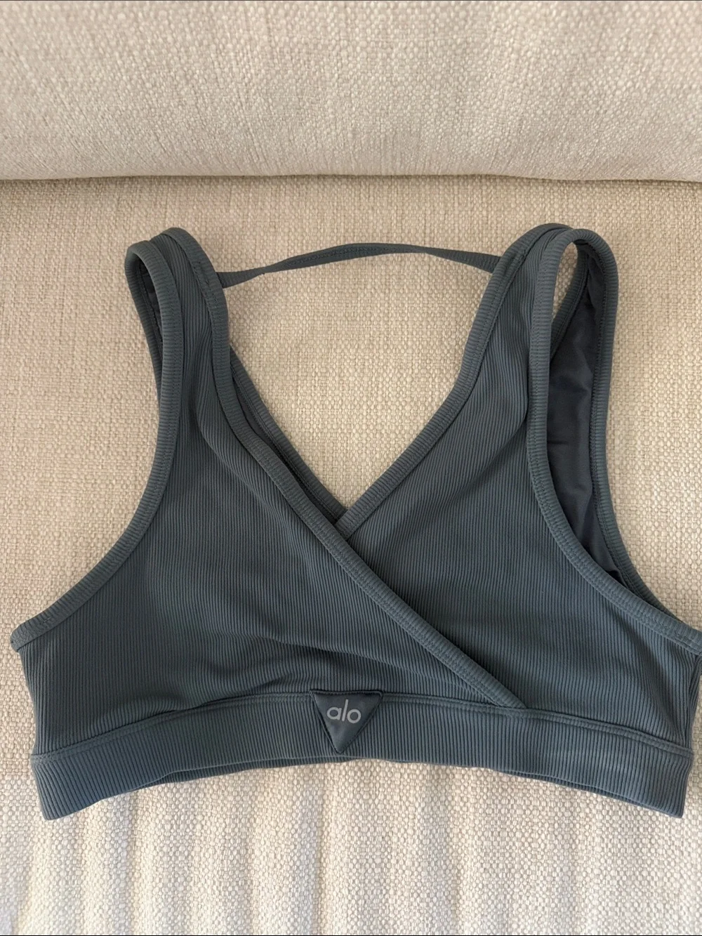 ALO Yoga Ribbed V-Neck Sports Bralette - Slate Blue